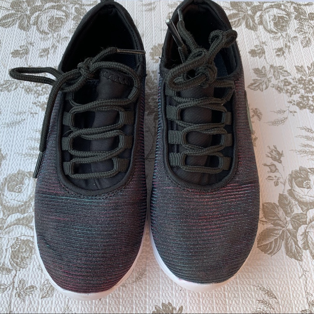 Girls shoes size 13